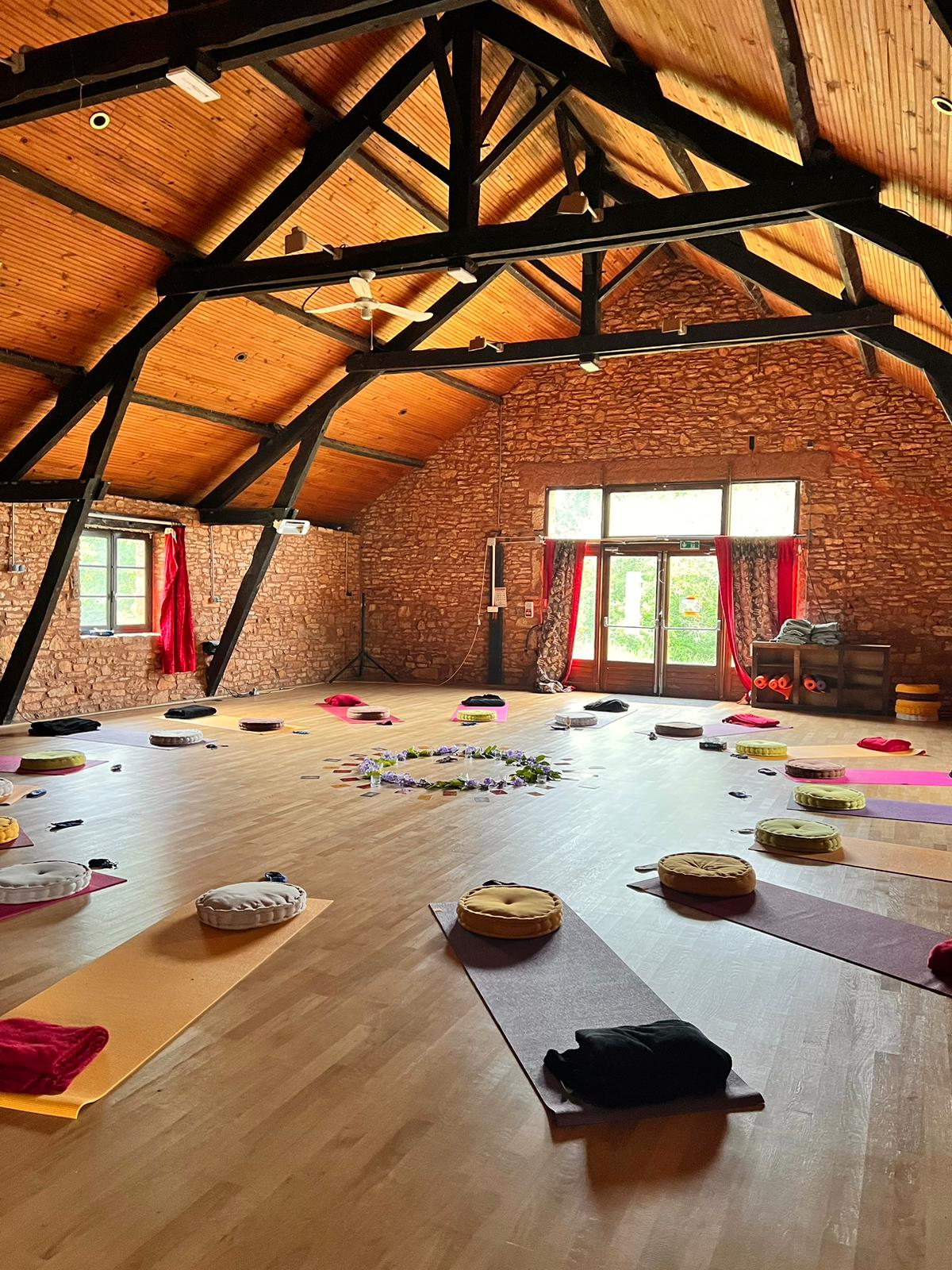 Théâtre - salle de 140m2 en parquet de danse !