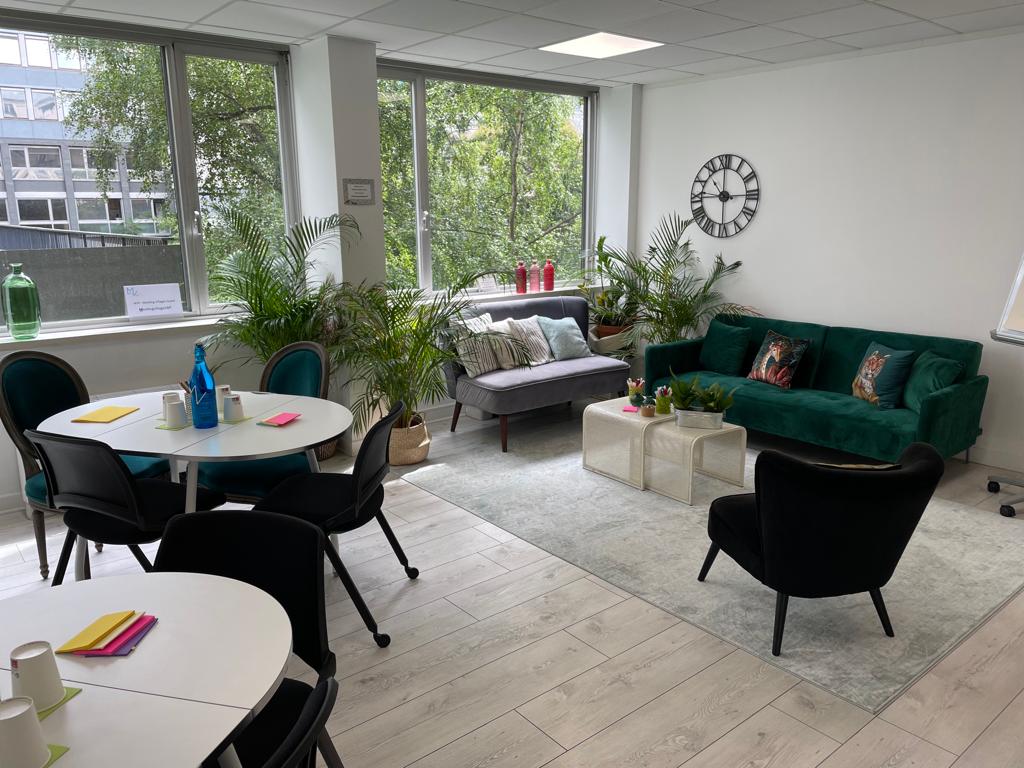 espace salon de notre salle huit