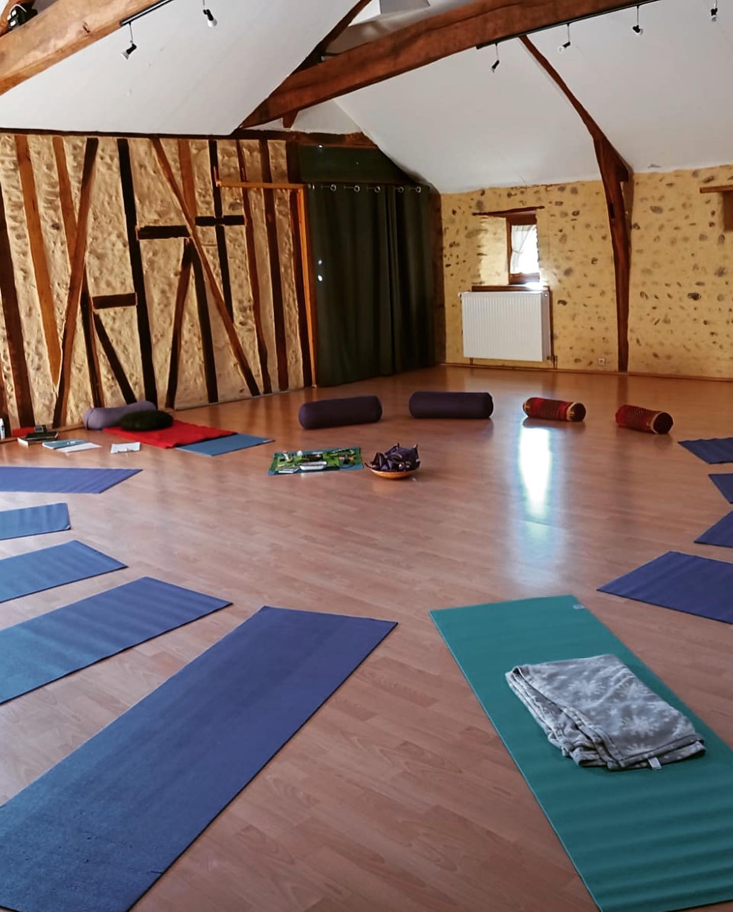 Salle de 90 m²