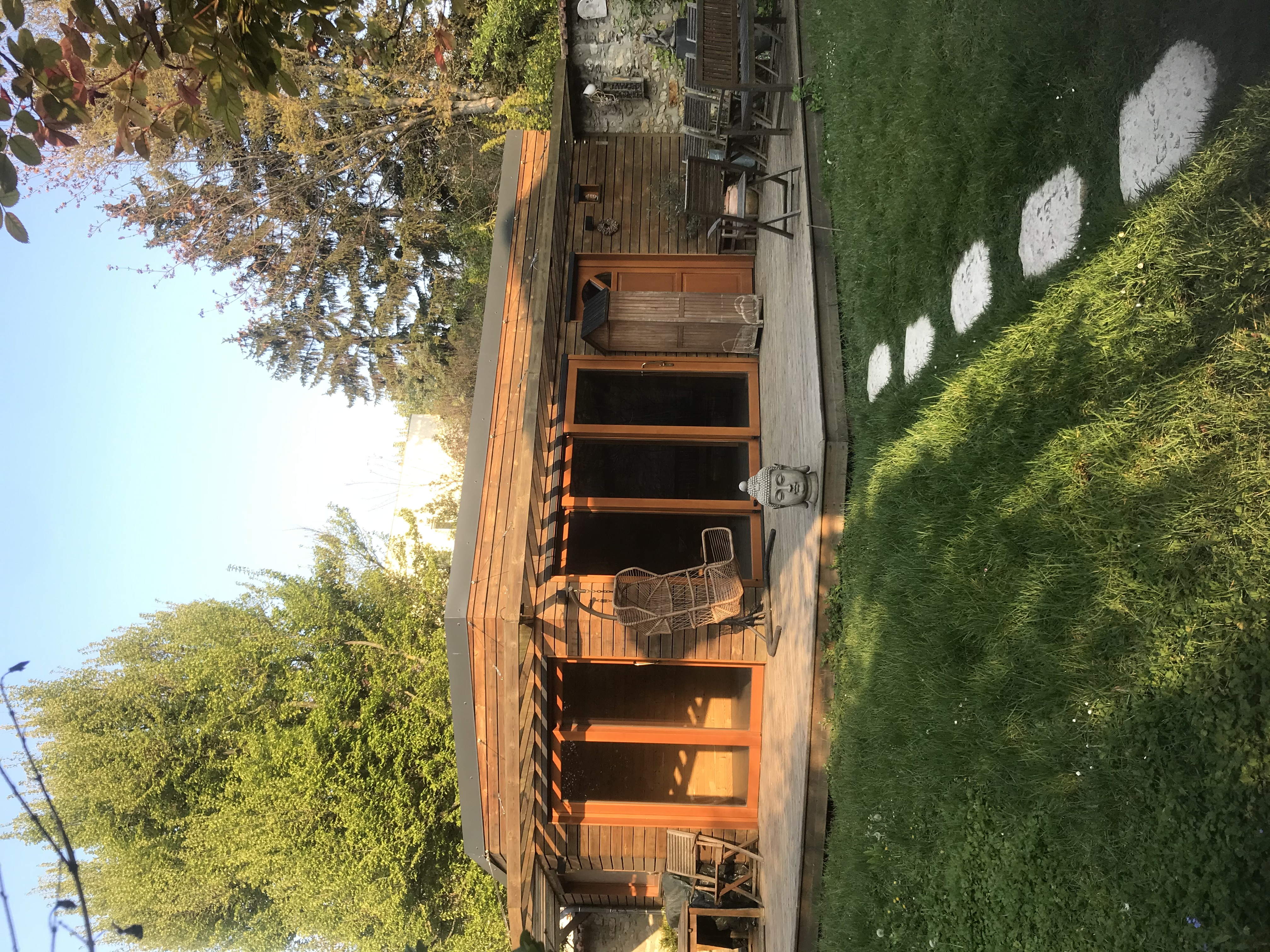 Vue jardin avec terrasse