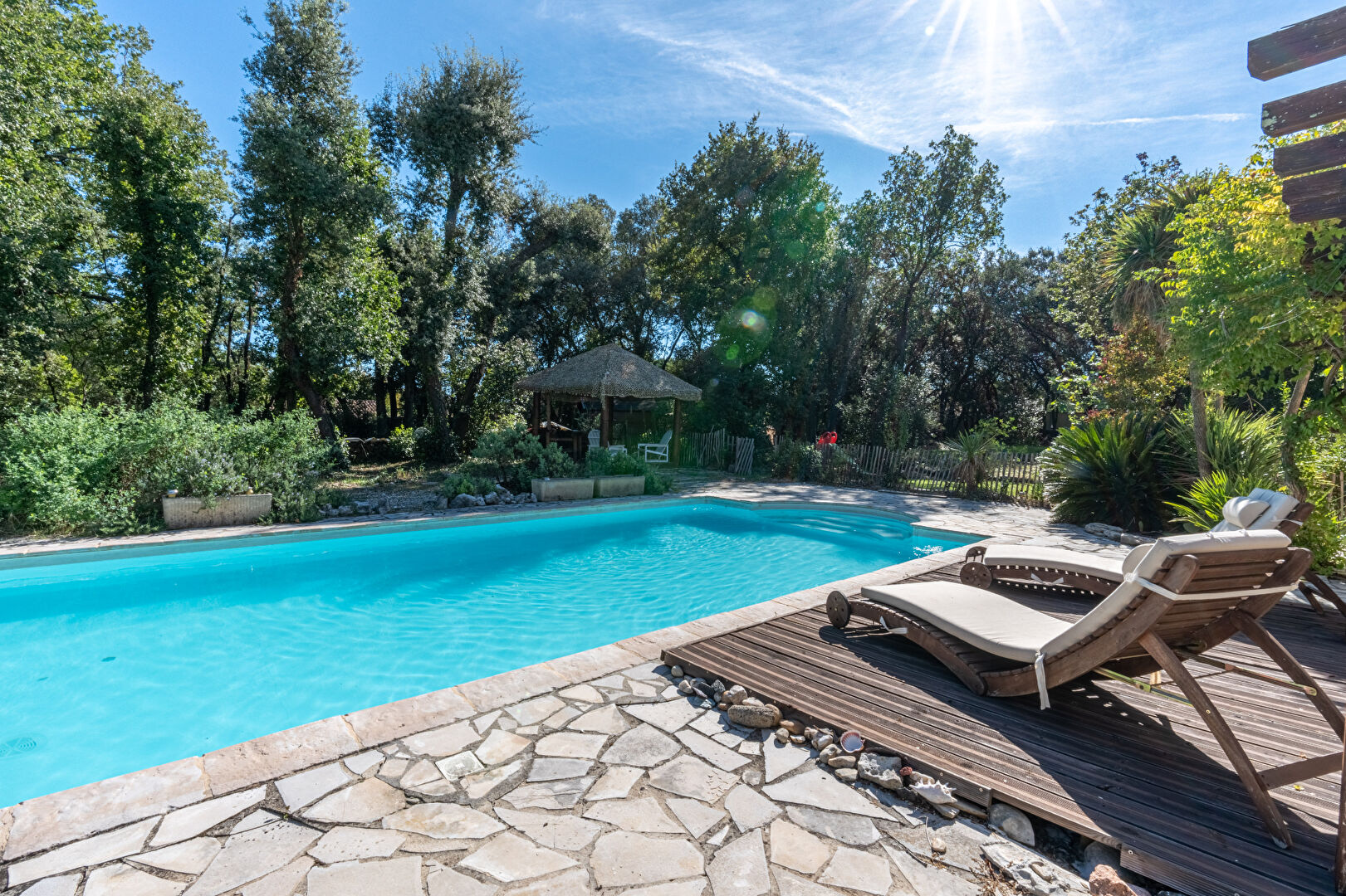 Piscine à la Villa Jema