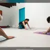 yoga méthode du Dr de Gasquet, le 4 pattes avec appui limité sur le poignets.