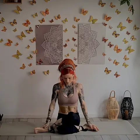 Julie VNH Yoga