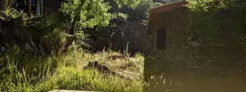 Notre platform de Yoga, juste à côté de la rivière Tinhela