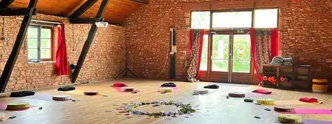 Théâtre - salle de 140m2 en parquet de danse !