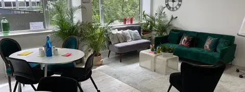 espace salon de notre salle huit