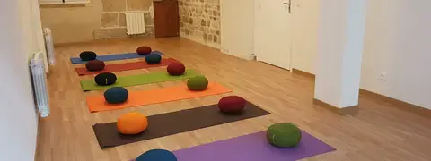 Tapis de yoga et zafus – La Cité des consciences