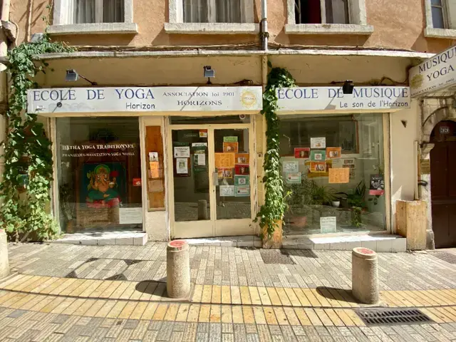 Devanture de l'école de yoga horizon