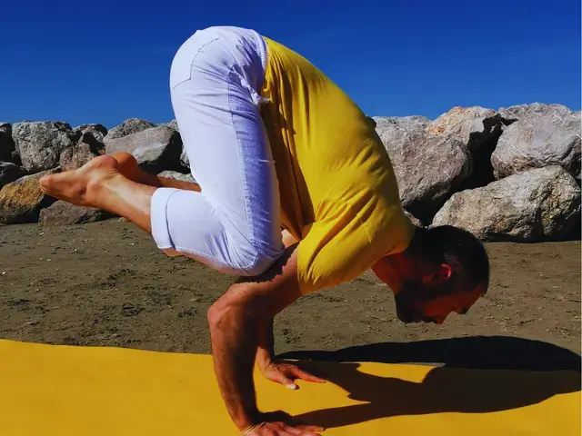 kakasana