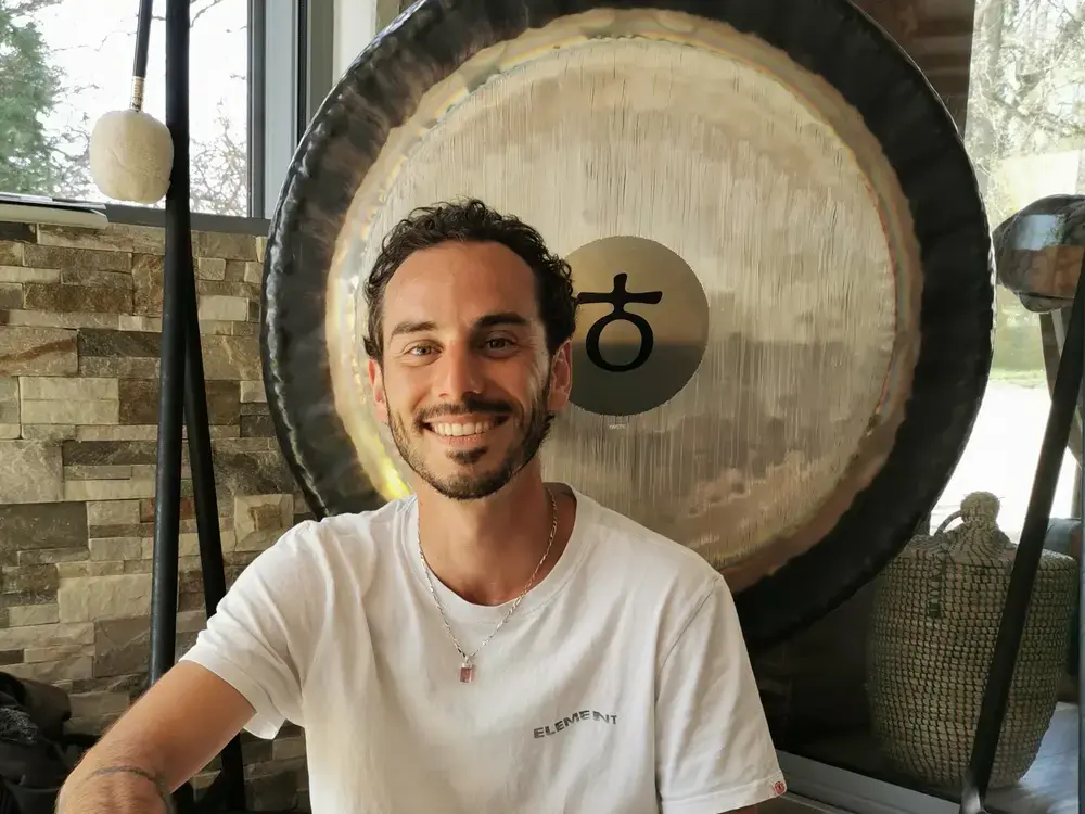 Clément et le gong 